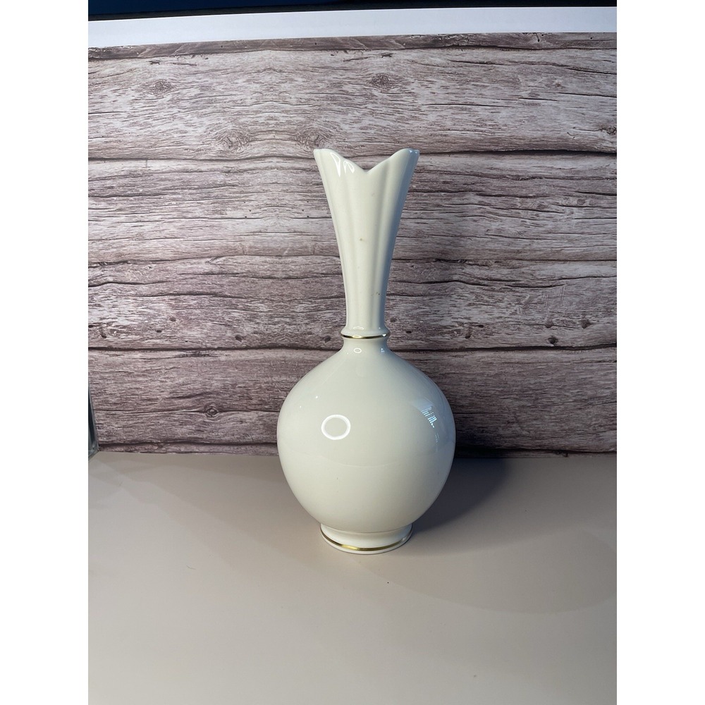 Lenox Vase With Rose Pattern - Picture 2 of 3